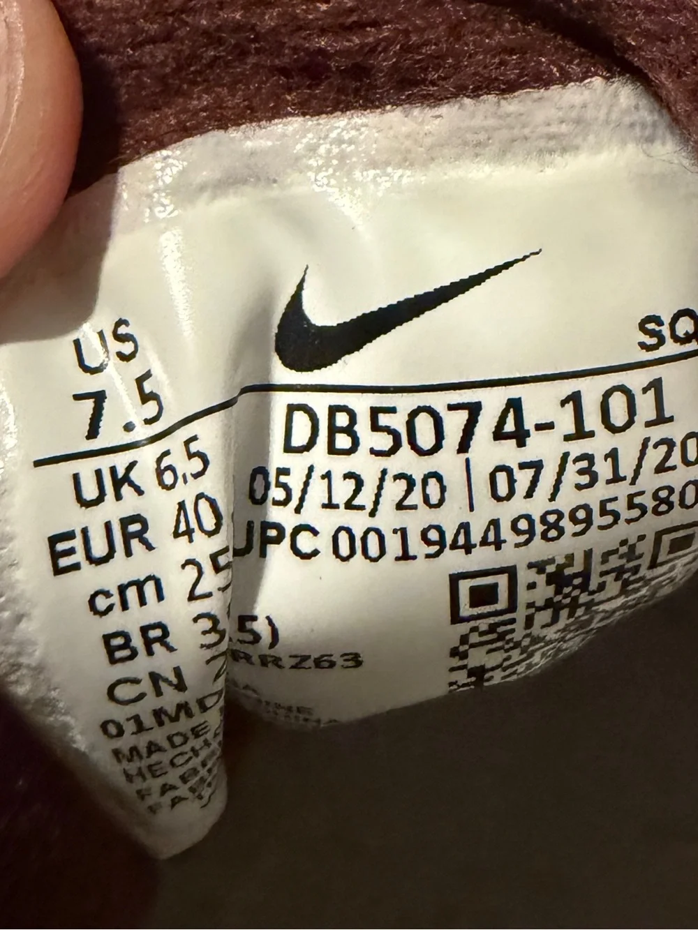 Nike Low-Top Sneakers in White, Gray & Burgundy
